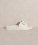 Daisy Buckle Slide